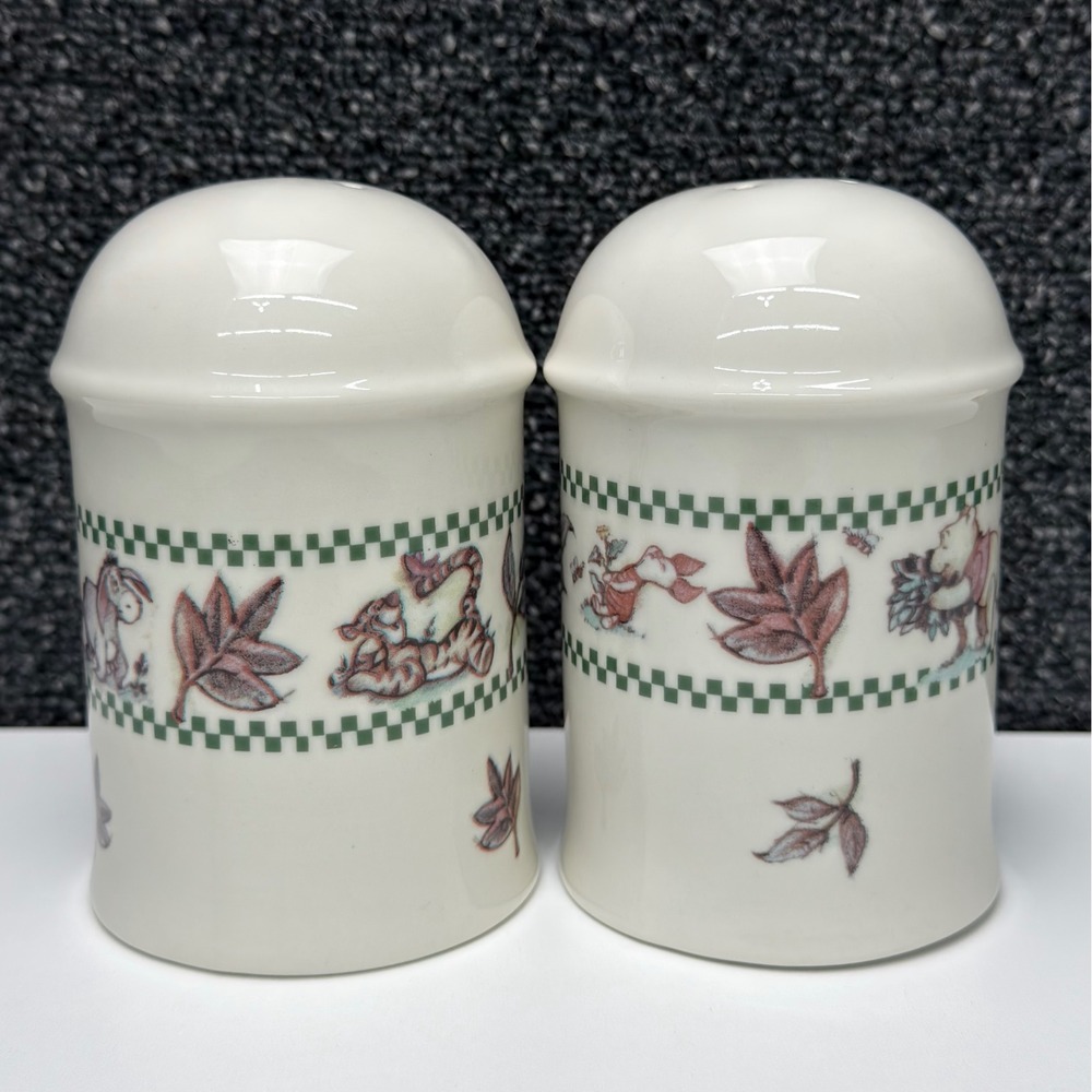 Disney‎ Winnie the Pooh Salt and Pepper Shakers Stoneware Tigger Eeyore Piglet